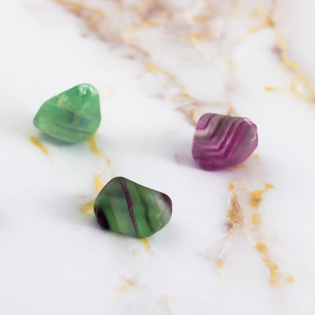 Pierre roulée en Fluorite multicolore-3
