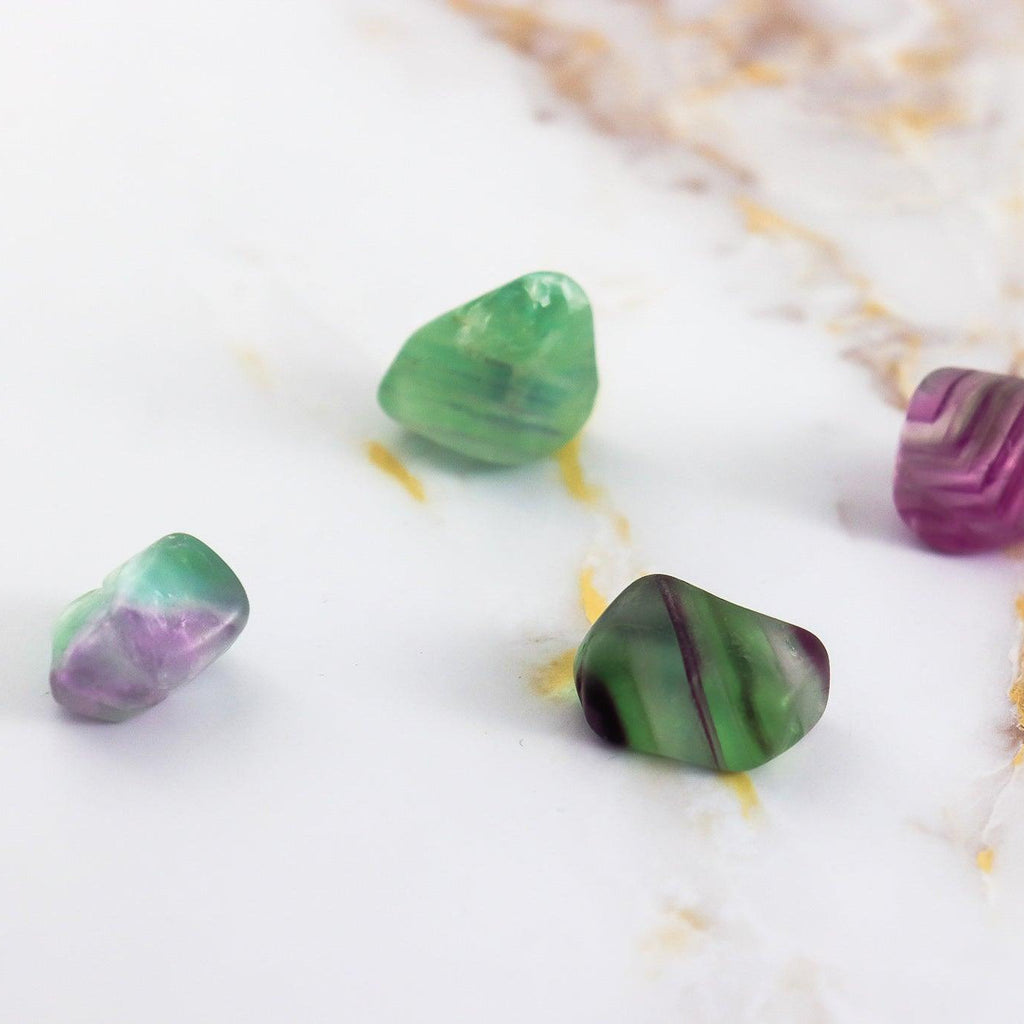 Pierre roulée en Fluorite multicolore-1